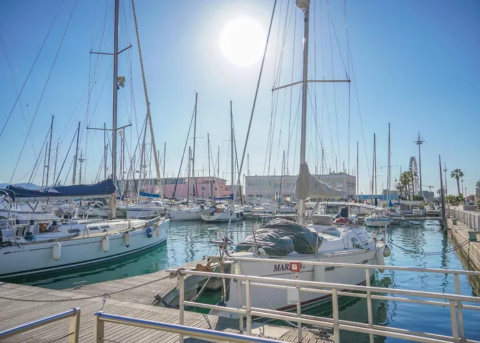 Stanze Victoria In Marina * 卡利亚里
